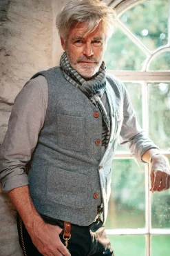 &SONS Knitwear>Drifter Wool Waistcoat Grey