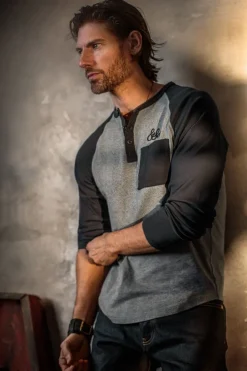 &SONS Tops></noscript>Infield Raglan Henley Shirt Grey/Charcoal