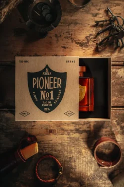 &SONS Essentials></noscript>Pioneer No.1 Eau De Parfum, 100Ml