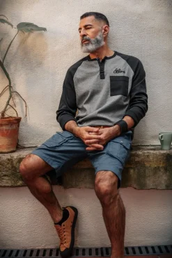 &SONS Tops-Infield Raglan Henley Shirt Grey/Charcoal