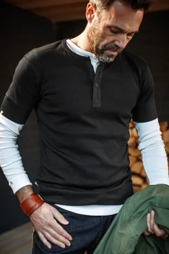 &SONS Tops-The New Elder Henley Short Sleeve Shirt Black